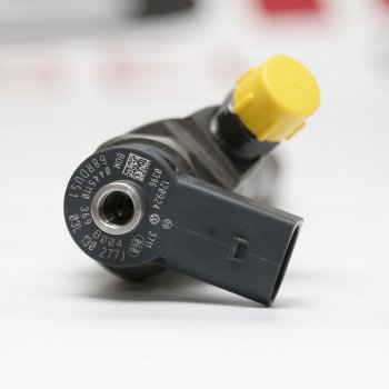 Injektor Audi 2.0L TDI 0445110369